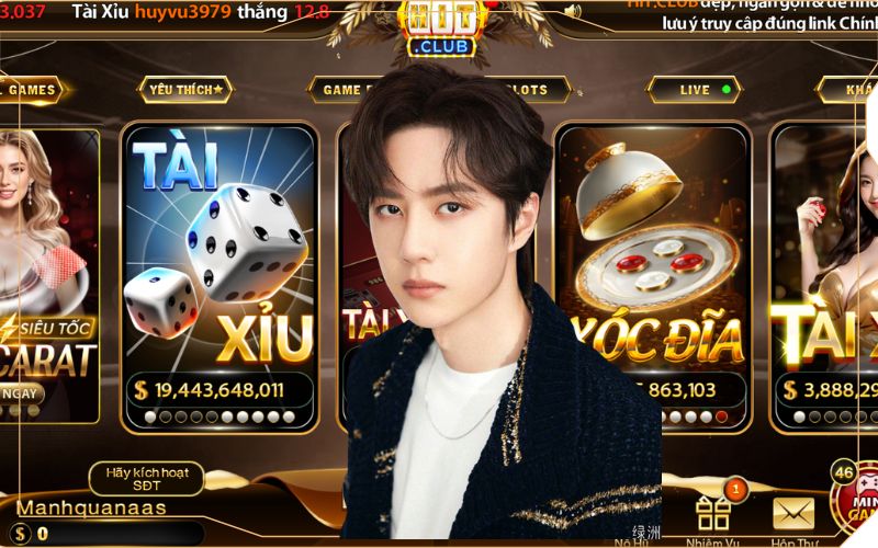 Tác giả Hit Club chụp trước giao diện Tài Xỉu và Xóc Đĩa.